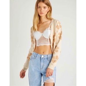 Cream Flower Print Button Up Cardigan. NWT size medium.